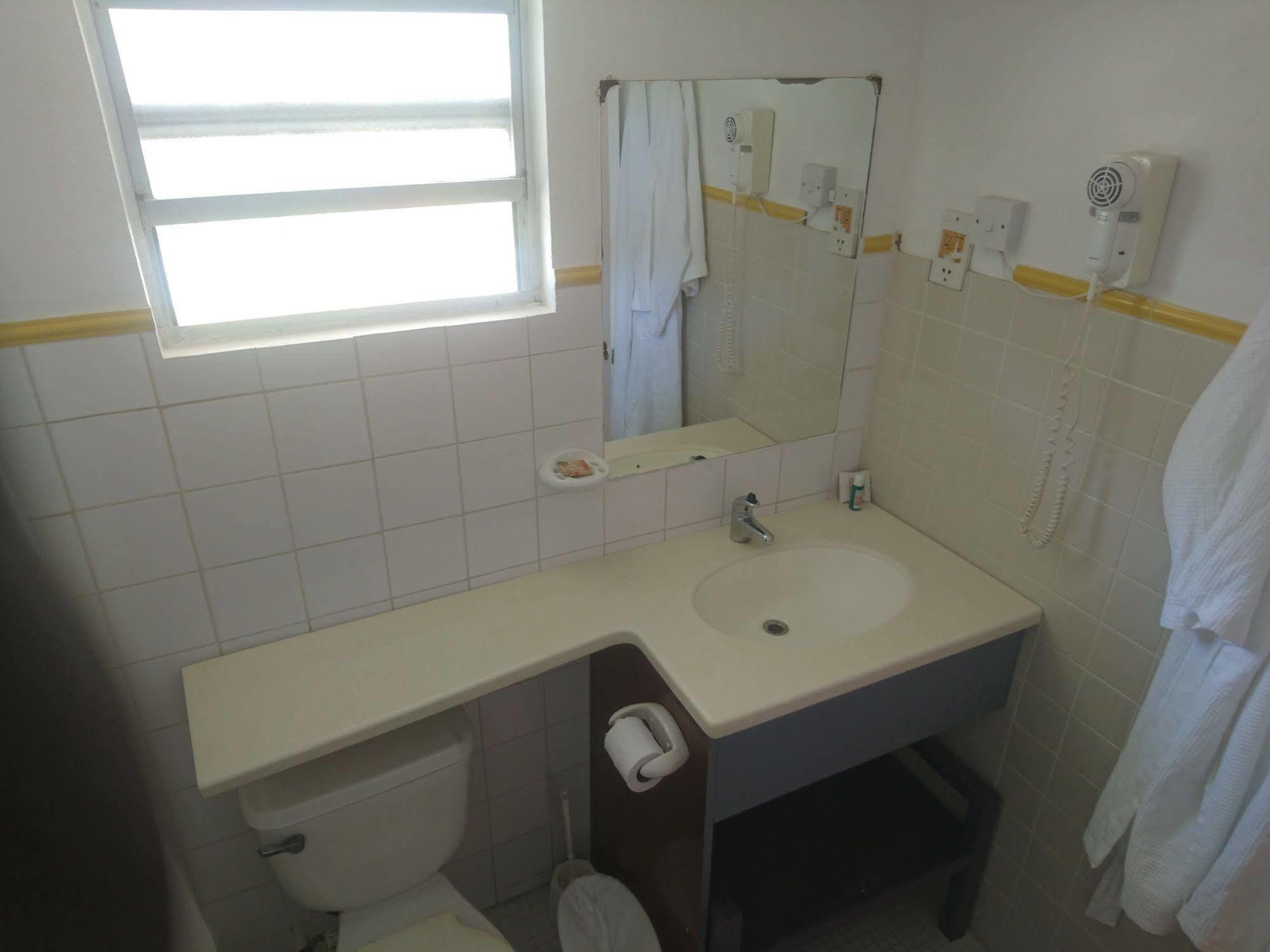 Kings Landing Hotel Клифтон Экстерьер фото